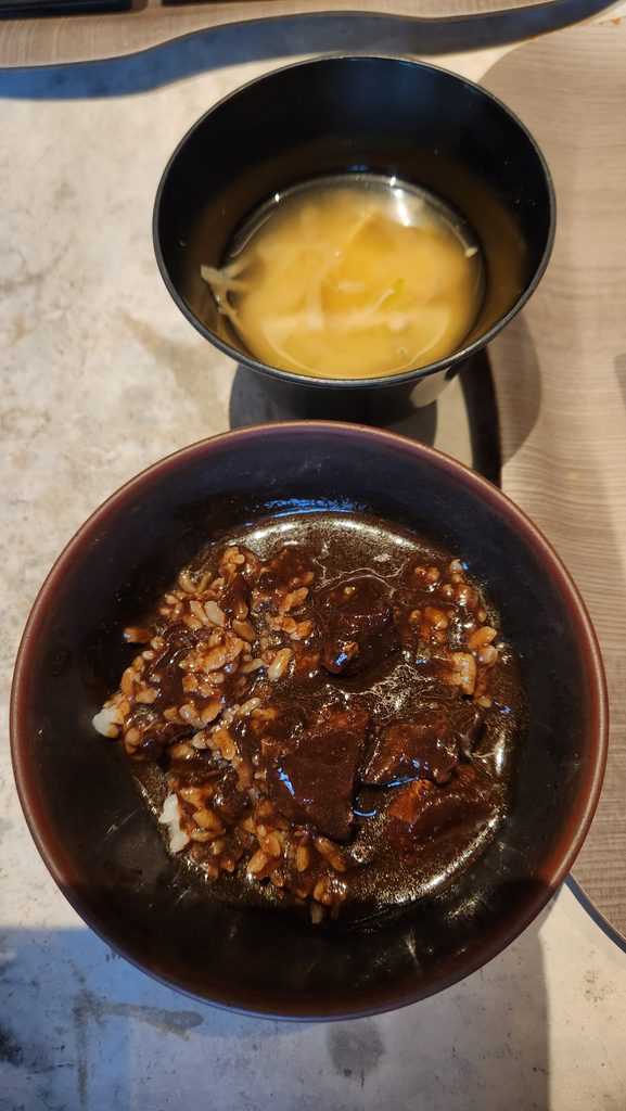 カレーライス・味噌汁