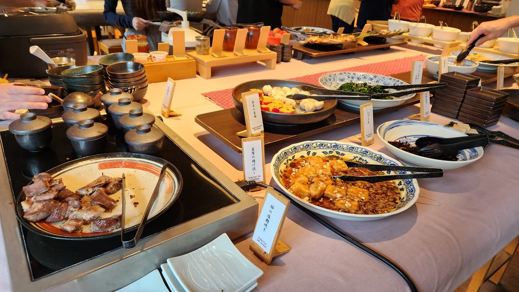 朝食